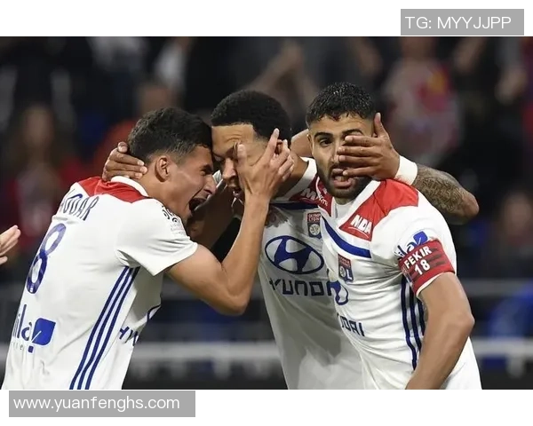 那不勒斯4-0战胜里昂足总杯争议判罚引发全场热议