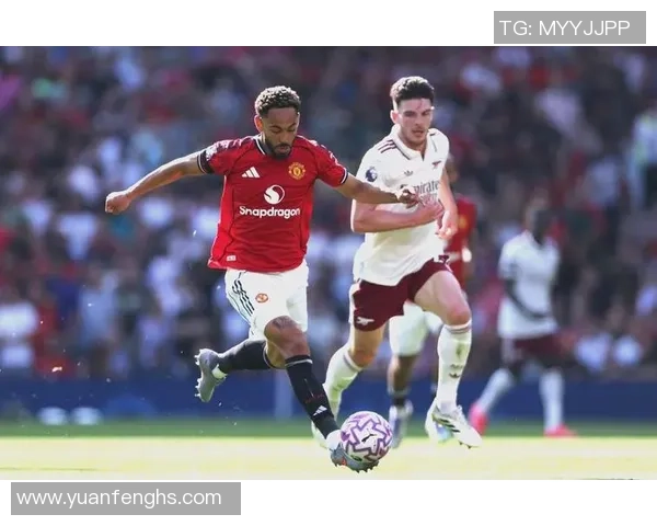 世界杯激战巴萨与阿森纳0比0乌龙球引发全场争议判罚风波