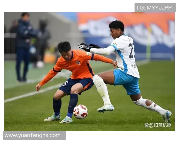 欧联杯激战：里昂与热刺战成平局争议判罚引发全场热议