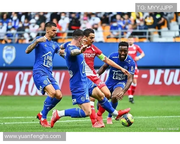 足总杯惊现冷门拜仁与里昂激战成平局乌龙球引发全场沸腾 足总杯惊现冷门拜仁与里昂激战成平局乌龙球引发全场沸腾